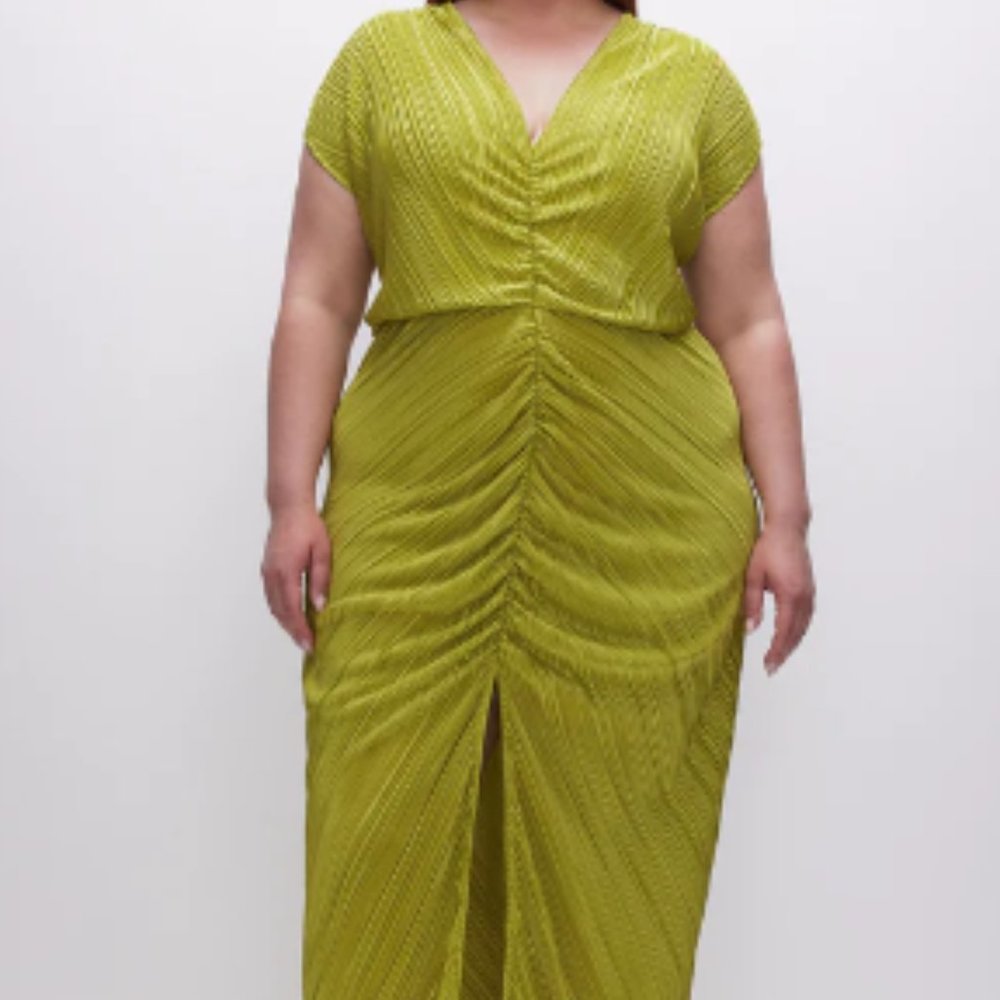 Good American Always Fits Plisse Maxi Dress